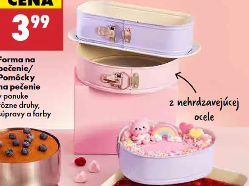 Smukee forma na pečenie a pomôcky na pečenie z nehrdzavejúcej ocele