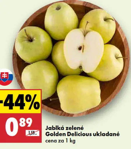 Jablká zelené Golden Delicious ukladané