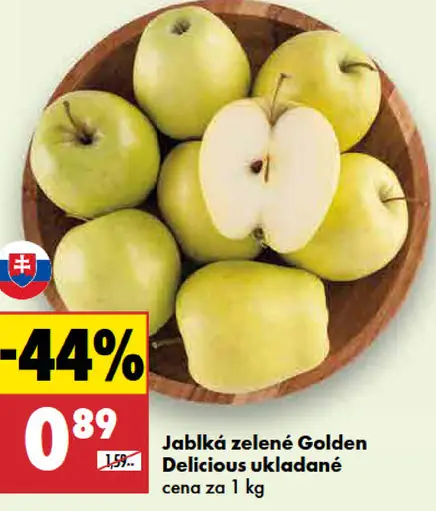 Jablká zelené Golden Delicious ukladané