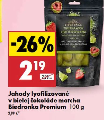 Biedronka Premium jahody lyofilizované v bielej čokoláde matcha