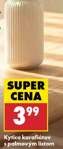 Kytica karafiátov s palmovým listom
