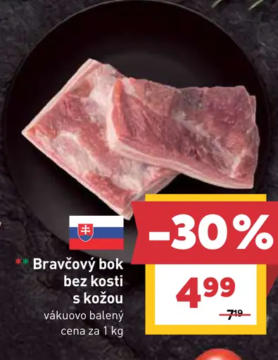 Bravčové bok bez kosti s kožou vákuovo balený