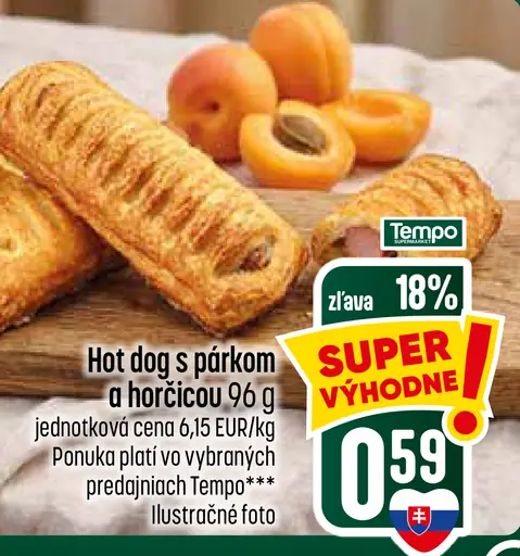 Hot dog s párkom a horčicou