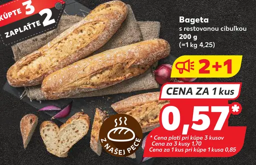 Bageta s restovanou cibuľkou