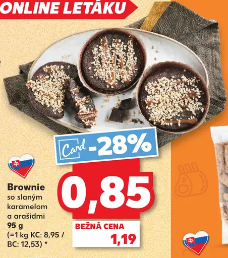 Brownie so slaným karamelom a arašidmi