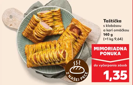 Taštička s klobásou a kari omáčkou