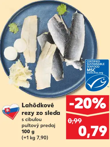 Lahôdkové rezy zo sleďa s cibuľou