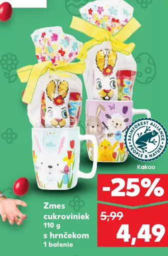 Zmes cukroviniek s hrnčekom