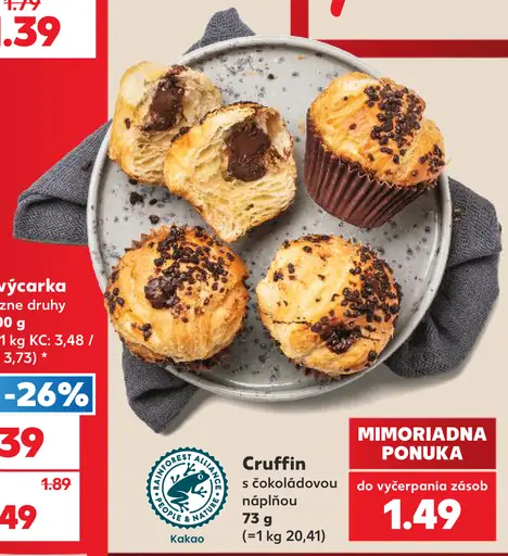 Cruffin s čokoládovou náplňou