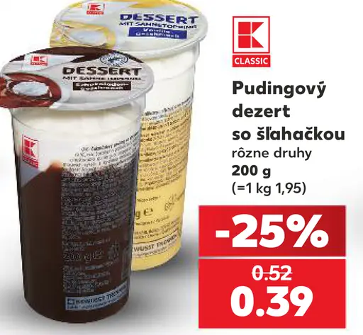 Pudingový dezert so šľahačkou