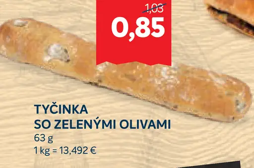 Tyčinka so zelenými olivami