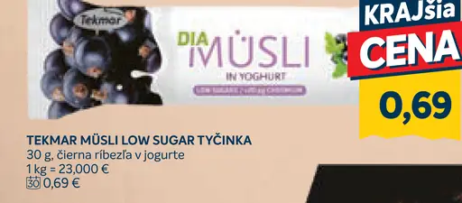 Tekmar Müesli low sugar tyčinka čierna ríbezľa v jogurte