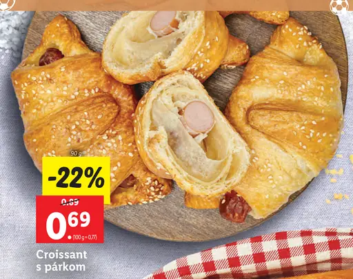 Croissant s párkom