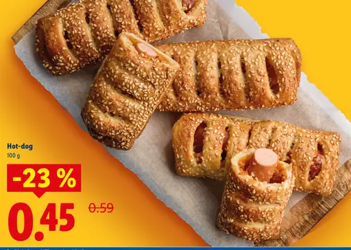 Hot-dog jemné pečivo so sezamom a párkom