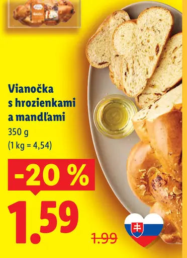 Vianočka s hrozienkami a mandľami