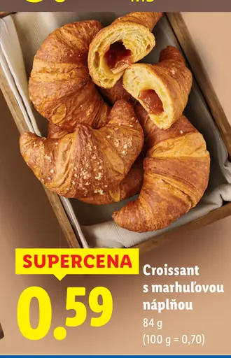 Croissant s marhuľovou náplňou