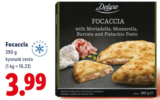 Deluxe focaccia s Mortadellou, mozzarellou, burratou a pistáciovým pestom kysnuté cesto