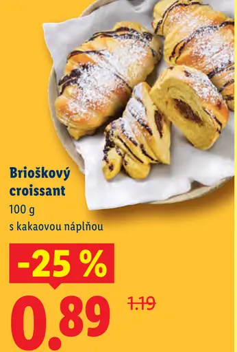 Brioškový croissant s kakaovou náplňou