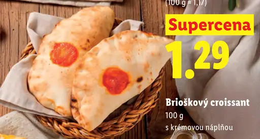 Brioškový croissant s krémovou náplňou