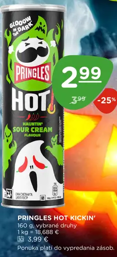 Pringles Hot Kickin' Hauntin' Sour Cream Flavour