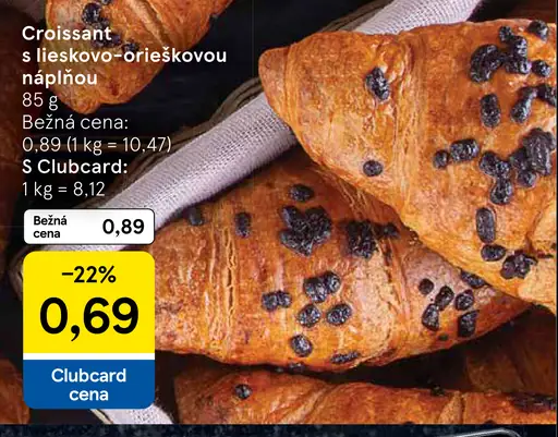 Croissant s lieskovo-orieškovou náplňou