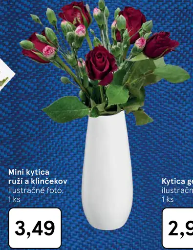 Mini kytica ruží a klinčekov