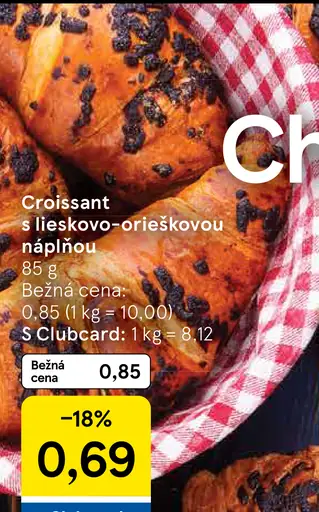 Croissant s lieskovo-orieškovou náplňou