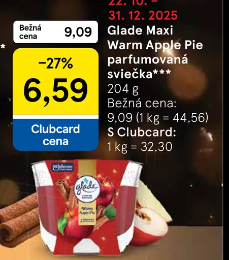 Glade Maxi Warm Apple Pie parfumovaná sviečka