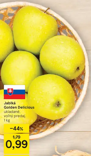 Jablká Golden Delicious ukladané voľný predaj