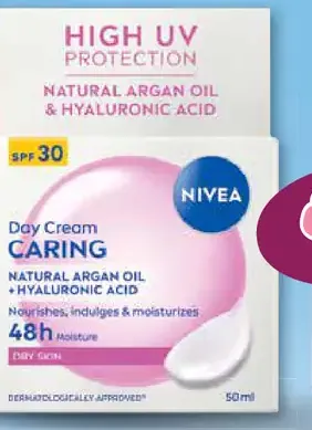 Nivea Essential výživný denný krém SPF 30