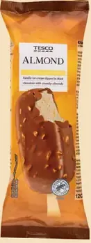 Tesco mrazený krém s rastlinným tukom vanilkový v bielej čokoláde s kúskami mandlí