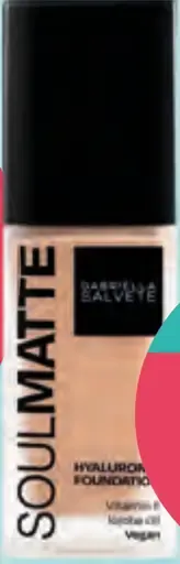 Gabriella Salvete make-up Soulmate Hyaluronic