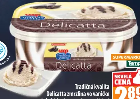 Tradičná kvalita Delicatta zmrzlina vo vaničke s čokoládovým toppingom