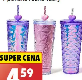 Pohár so slamkou a silikónovým srdiečkom