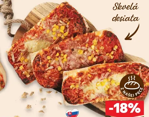 Pinsa so šunkou s kukuricou a syrom