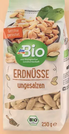 DmBio nesolené blanšírované arašidy