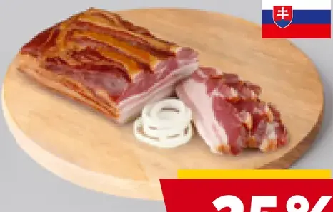 Tradičná domáca slanina údená s kožou