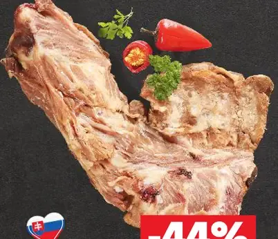 Bravčové rebrá z boku údené