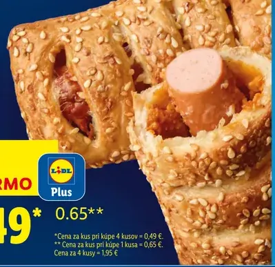 Hot dog s párkom a horčicou
