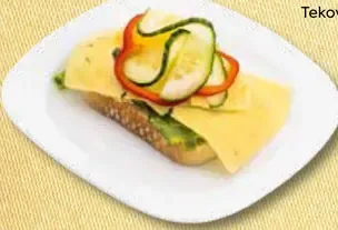 Obložený chlebíček so syrom