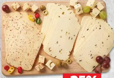 Diplomat 55 % syr s jalapeños, čili, olivami alebo s hluzovkami