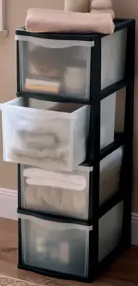 W5 Skrinka s úložnými boxami